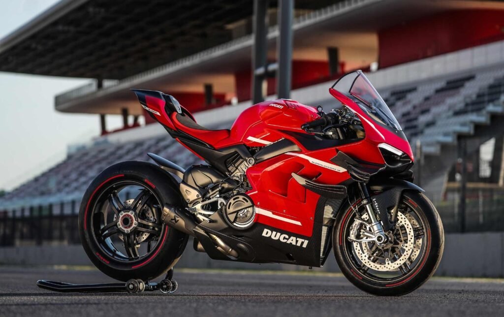 Bikes3-1024x644 Bikes: Feel the Thrill, Discover the World’s Top 07 Fastest Bikes That Redefine Speed!