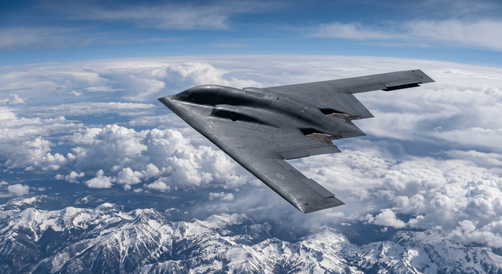 B-21-Raider-1024x559 Stealth Coating: जब 'पेंट' नहीं, बल्कि भौतिकी आसमान में लड़ती है, रडार को धोखा देने वाली 7 परतों की इंजीनियर्ड स्किन का रहस्य