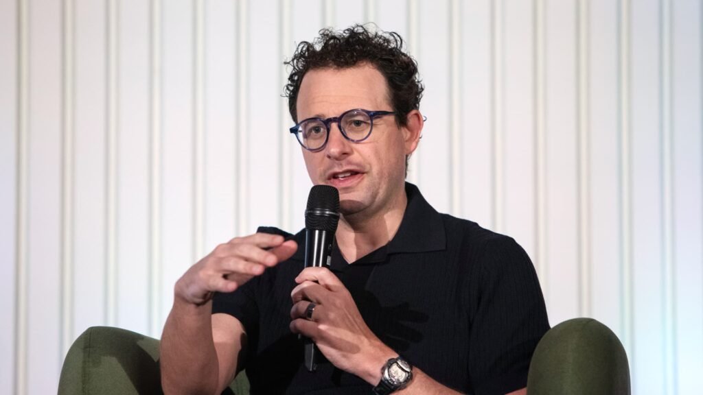 AI stocks slide after Anthropic, OpenAI CEOs urge slowdown AI stocks slide after Anthropic, OpenAI CEOs urge slowdown