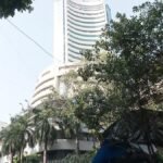 Stock markets tumble on oil price spike, FII outflows; Sensex drops 548 points