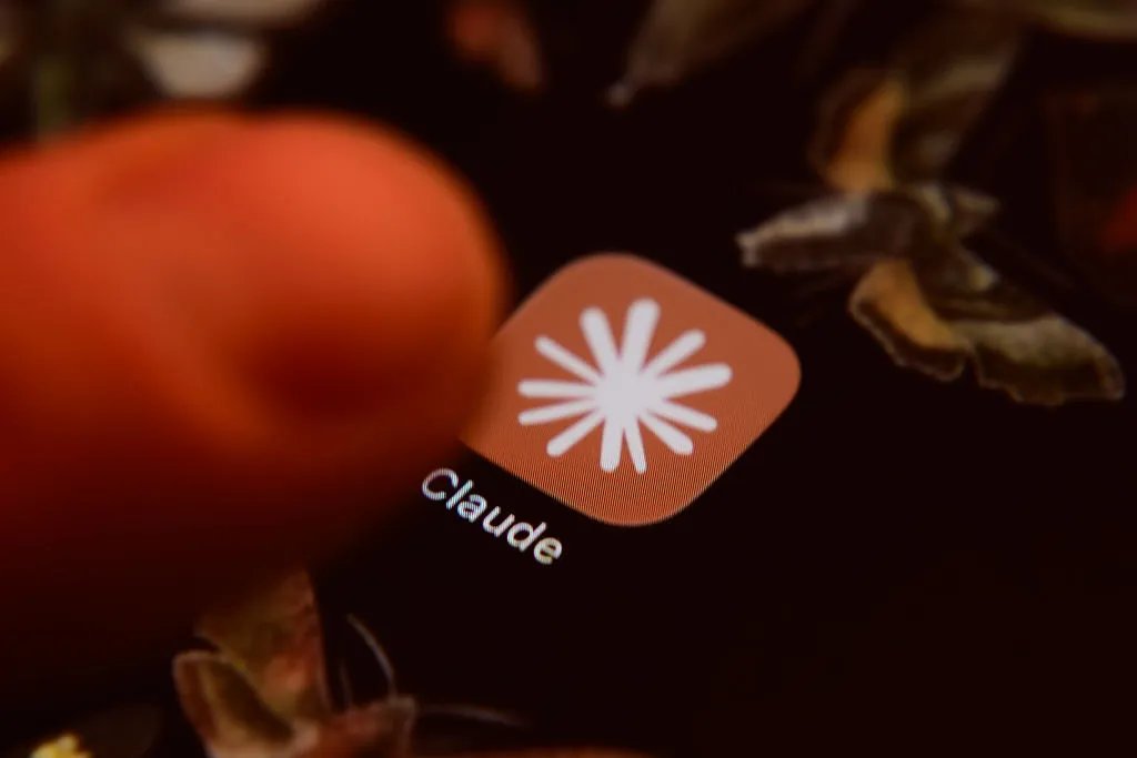 Anthropic is giving startups a free year of Claude Team and ,000 in credits