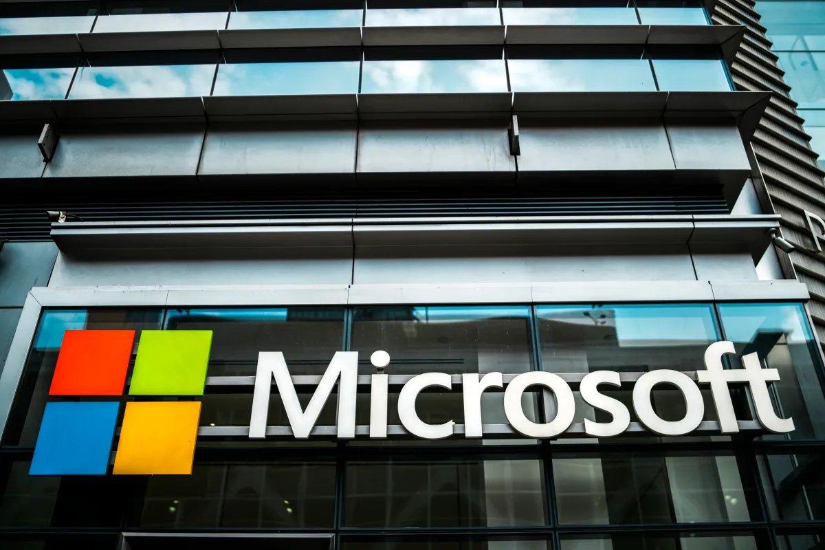US bars Microsoft, Adobe, and major IT firms from green card program for skilled foreign workers US bars Microsoft, Adobe, and major IT firms from green card program for skilled foreign workers
