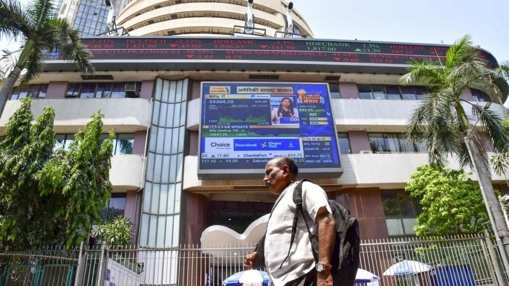 Stock markets rebound; Sensex climbs 473 points Stock markets rebound; Sensex climbs 473 points