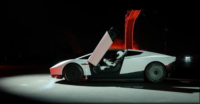 tesla-roadster-starman Tesla reveals SpaceX-powered Roadster that flies and falls with style