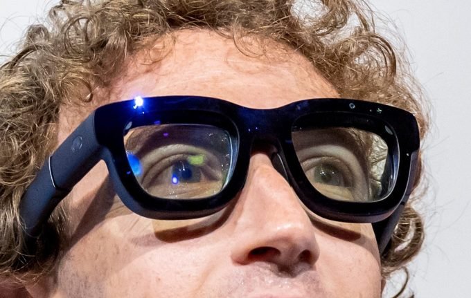 zuck-glasses-2173579471-e1788354102893 Last-minute Halloween costumes for tech nerds